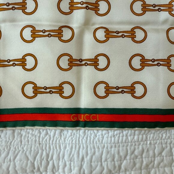Gucci Vintage Silk Scarf Horsebit Snaffle Bit Red Green Stripe 26”x26” - Picture 2 of 6